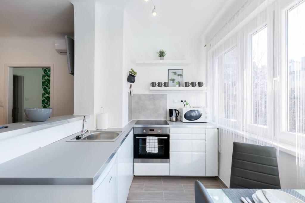 Rumbach 22 Center Apartment With Ac Budapest Luaran gambar