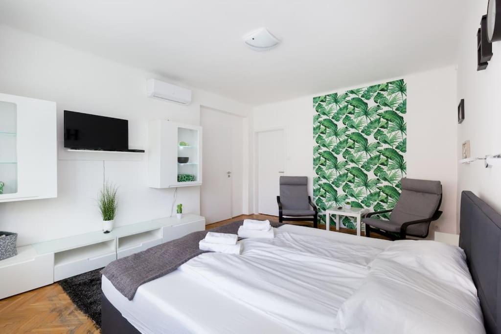 Rumbach 22 Center Apartment With Ac Budapest Luaran gambar