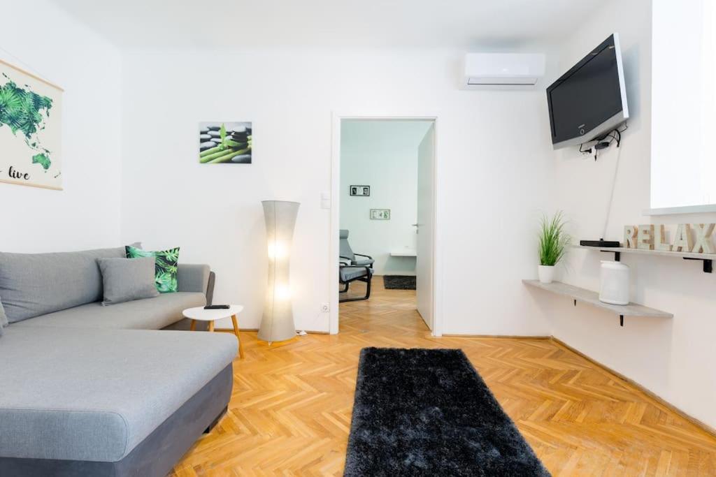 Rumbach 22 Center Apartment With Ac Budapest Luaran gambar